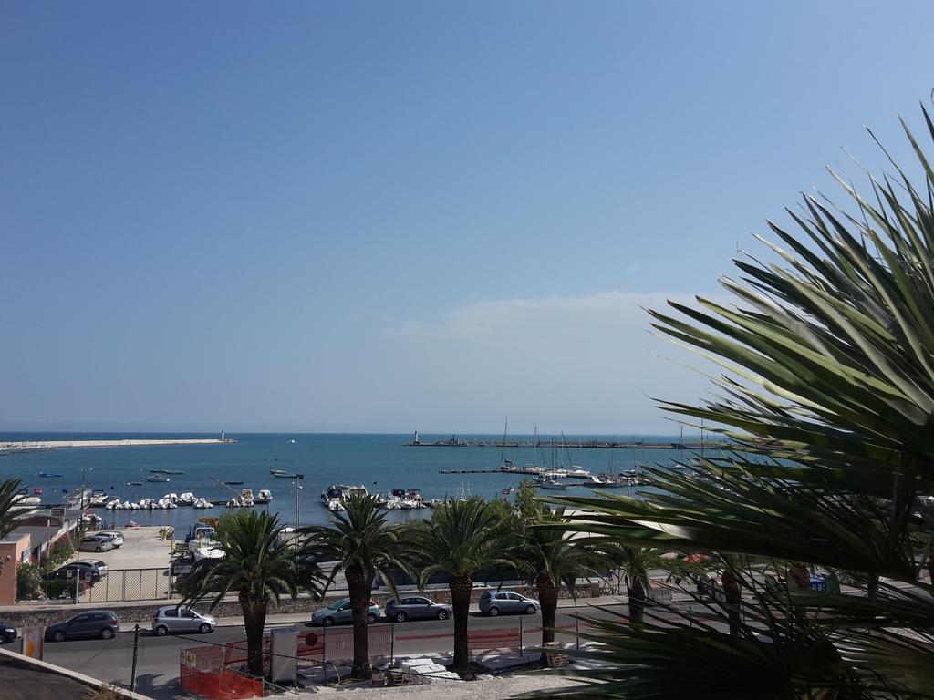 La Dolce Vista - B&B Di Charme Manfredonia Bagian luar foto