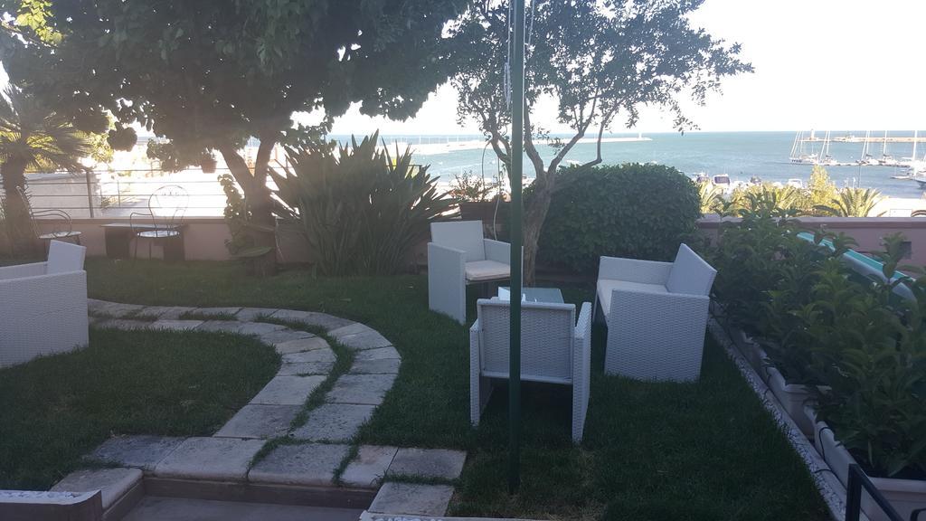 La Dolce Vista - B&B Di Charme Manfredonia Bagian luar foto