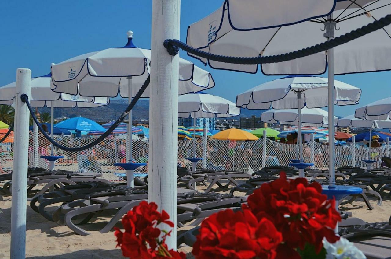 La Dolce Vista - B&B Di Charme Manfredonia Bagian luar foto